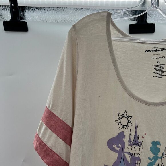 Destination Disney Women's Graphic Tee Cream/Multi Scoop Neck Size XL - Picture 3 of 8